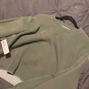 Aritzia cropped sweater